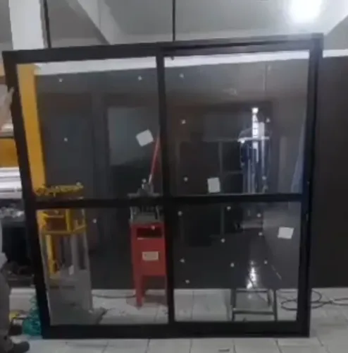 Porta de alumínio e vidro 2m por 210 duas folhas 1000 desmontada