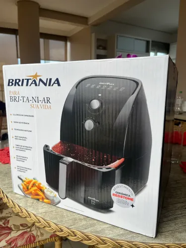 Fritadeira Air Fryer Britânia 5,5L 1500W BFR50 Redstone 127V