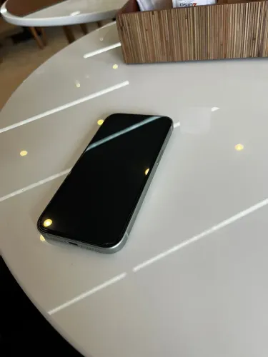 iPhone 15 128 GB