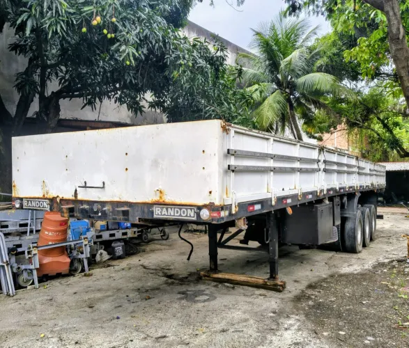 Carreta randon carga seca 