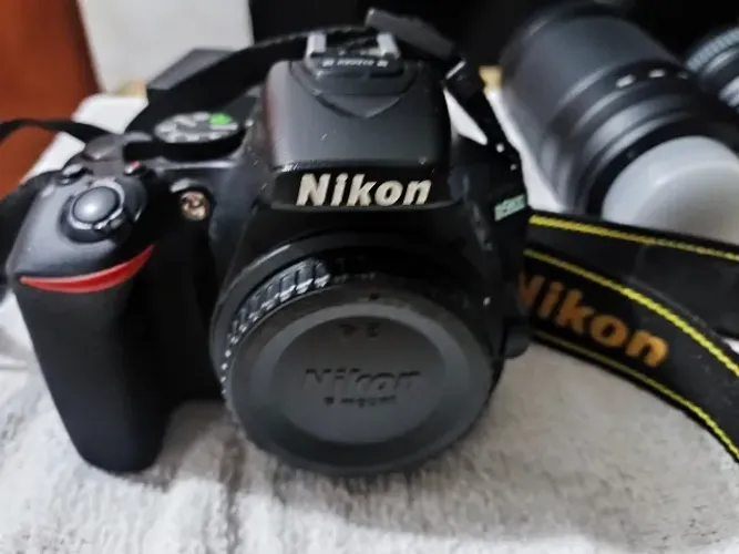 Câmera DSLR NIKON D5600