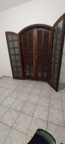 Porta Balcão em Arco Madeira Maciça 4 Folhas (Com Batente)