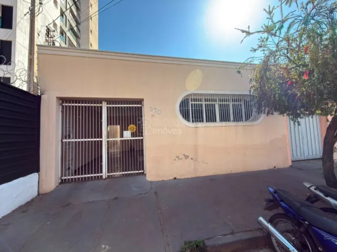 Venda de Casas / Comercial na cidade de Araraquara