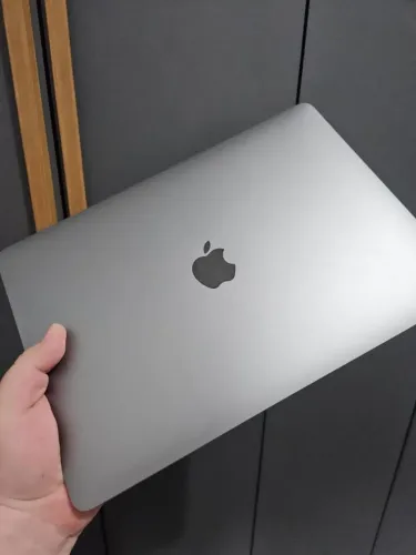 MACBOOK AIR M1<br>ACOMPANHA CAIXA E CARREGADOR ORIGINAL