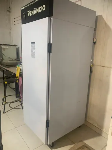 Vendendo... Camara DIGITAL Fermentação de pães 220v marca Venâncio pouco uso