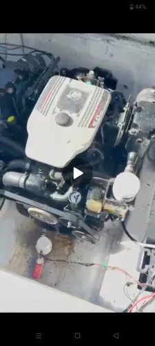 Motor Mercruiser 5.0L 260HP Rabeta Alpha - Motor de Centro Seminovo