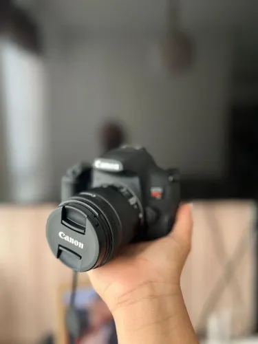EOS REBEL T8I
