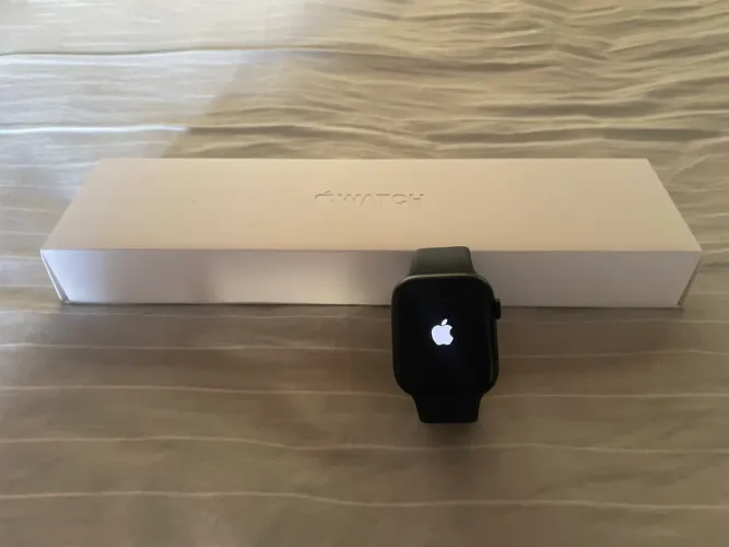 Apple Watch Série 8 45mm GPS