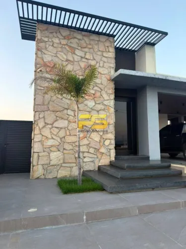 Casa de Alto Padrão para venda - Condomínio Fechado em Patos/PB