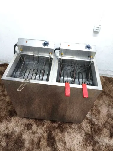 Fritadeira elétrica 2 cubas Progas 