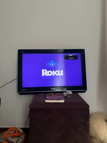 Televisão 32 polegadas, com chromecast que a torna smart