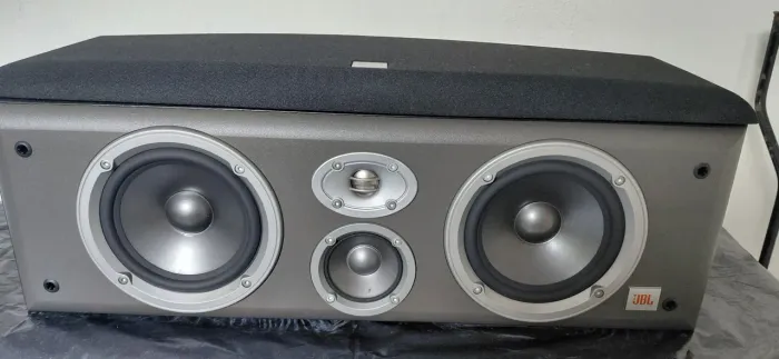 Linda central jbl Ec35