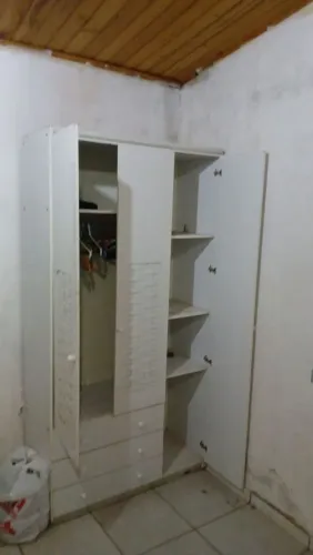Armário branco 2 portas