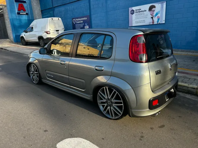 Fiat Uno Sporting 1.4 EVO Fire Flex 8V 4P 2013