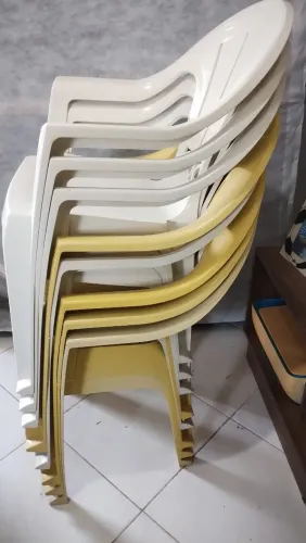 Cadeiras de Plástico