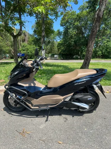 Honda PCX 160 DLX 2025