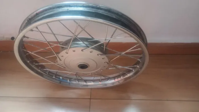Roda de ferro  para pneu de anteiro moto CG 