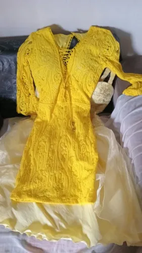 Roupas em boas condições de uso.