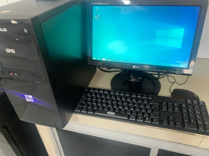 Computador completo semi novo