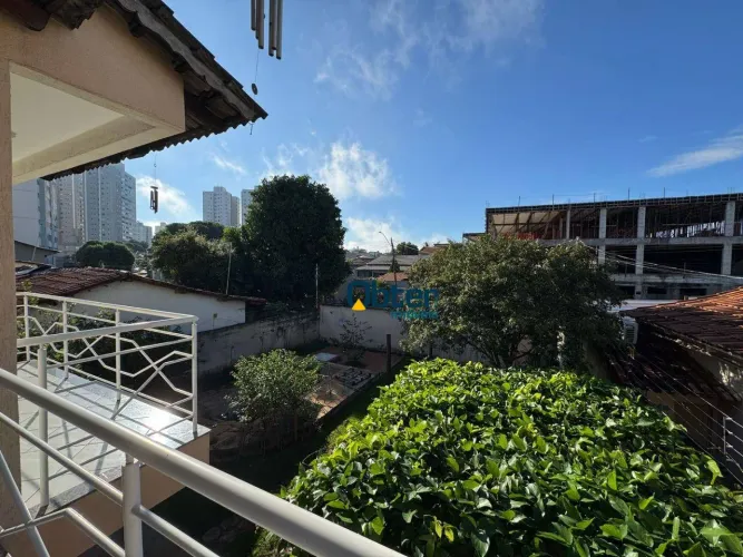 Sobrado com 4 dormitórios à venda, 192 m² por R$ 800.000,00 - Parque Amazônia - Goiânia/GO