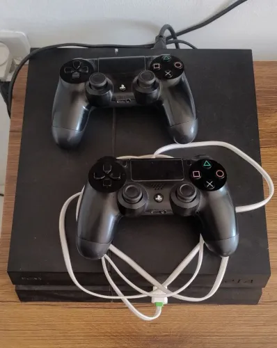Vendo PS4 Slim 1TB