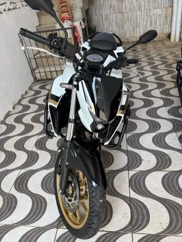 Yamaha FZ25 250 Fazer Connected 2025