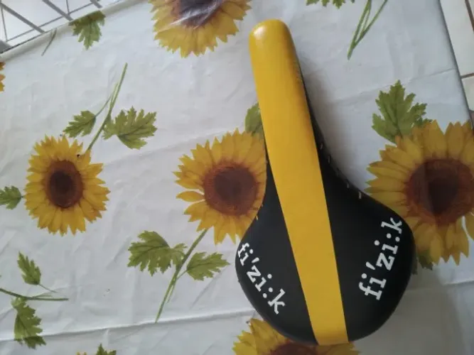 Selim Fizik Antares Large Amarelo