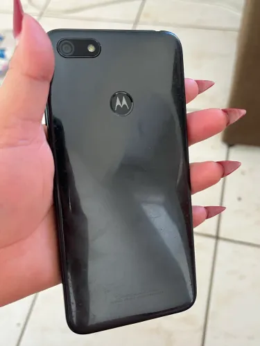 Vende-se celular