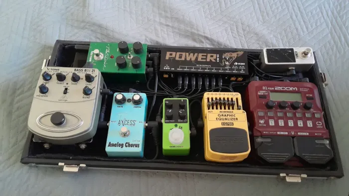 Squier 1989 - jazz bass + pedalboard completo