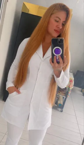 Cuidadora de crianças e idosos 