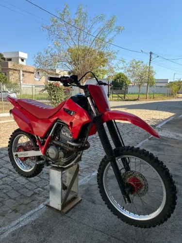 XR 250 Tornado para trilha