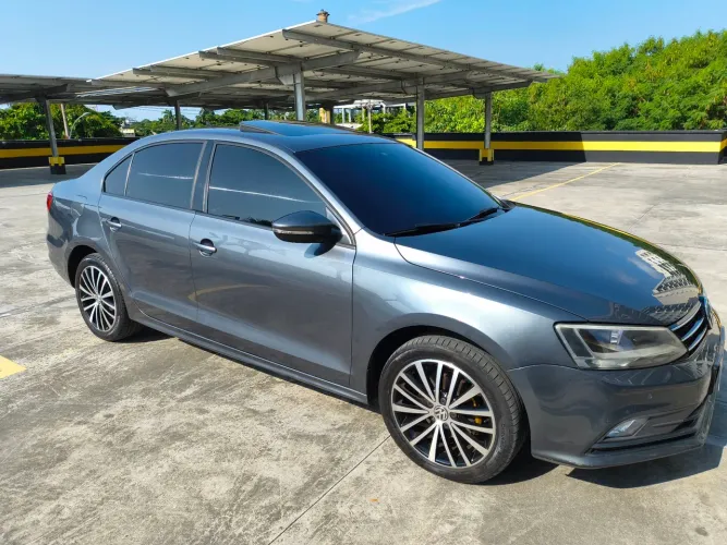 Volkswagen Jetta Comfortline 2.0 T.flex 8V 4P Tipt. 2015