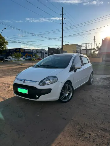 Fiat Punto Attractive 1.4 Fire Flex 8V 5P 2015