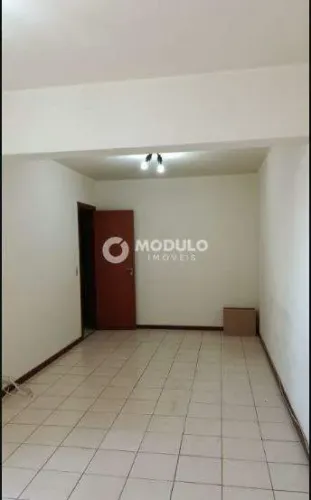 APARTAMENTO à venda, 3 quartos, 1 suíte, 1 vaga, CENTRO - Uberlândia/MG