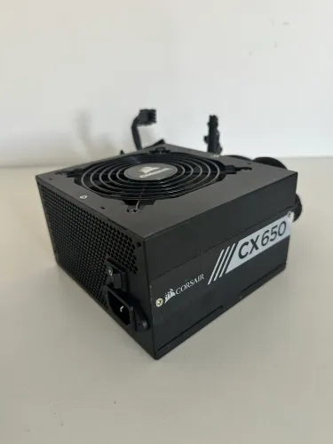 Fonte Corsair 650w 80p bronze