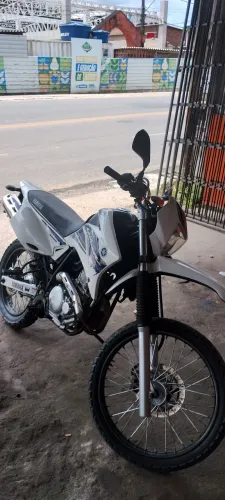 XTZ Lander 2008 muito nova