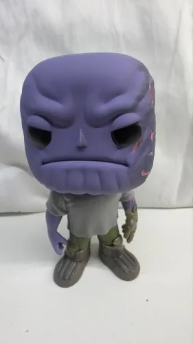 Funko Pop! Marvel - Thanos (Versão Fazendeiro) #453 - Vingadores: Ultimato