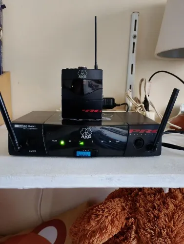 Microfone sem fio AKG SR40 flex