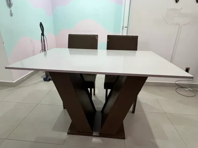 Mesa 4 lugares + Cadeiras