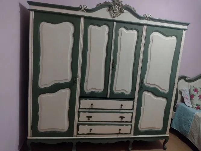 Guarda-Roupa Vintage