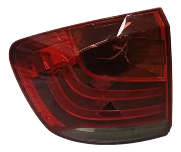 Lanterna Traseira Lado Motorista Bmw X1 2.0 2011 2012 Vermelho Pequeno Defeito