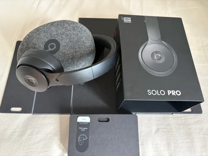 Fone de ouvido BEATS SOLO PRO NOISE CANCELING