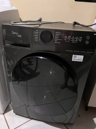 VENDO MÁQUINA NOVA LAVA E SECA