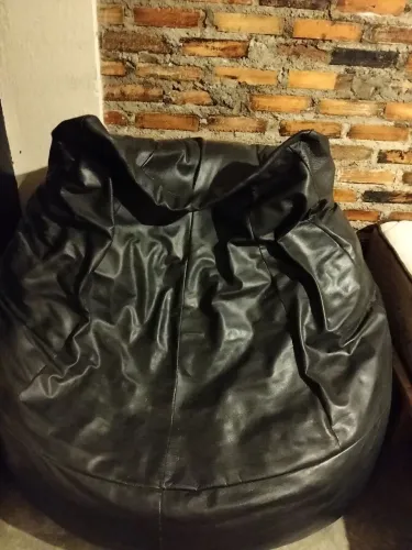 Puf de couro autêntico!!