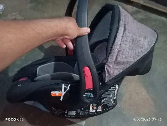 BEBÊ CONFORTO SEMI NOVO