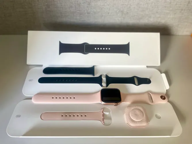Apple Watch Series 4 GPS 40mm Gold