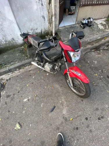 Mobilete com motor de biz 100
