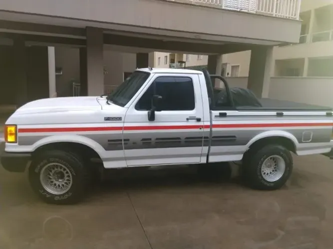 Ford F-1000 Super 3.6 / Super Serie 3.6 1995