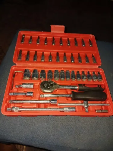 Kit De Ferramentas 46 Peças Jogo De Soquetes Chave Catraca Com Maleta