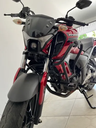 Yamaha Fazer FZ15 2024 - Apenas 15.012 km - R$ 17.500